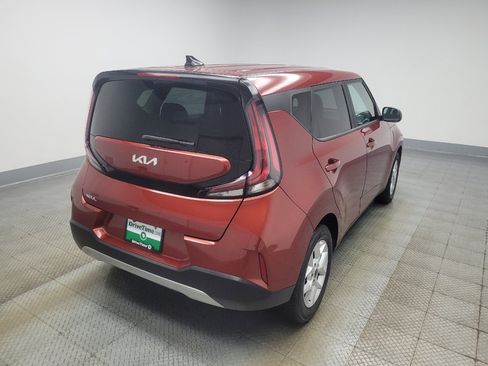 Used 2023 Kia Soul LX w/ Option Group 015 FWD image 9