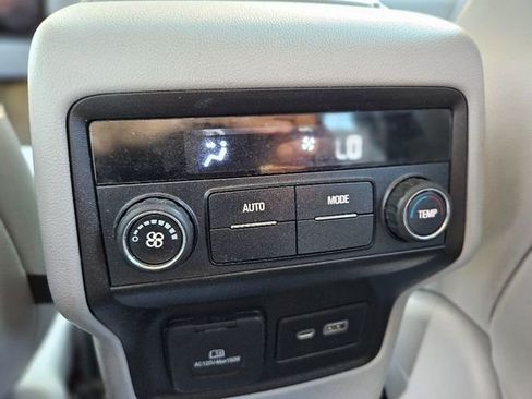 Used 2021 GMC Acadia SLT image 29