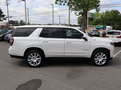 Used 2024 Chevrolet Tahoe High Country w/ Advanced Technology Package AWD/4WD image 11