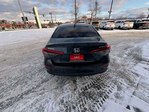 Used 2023 Honda Civic Touring image 27