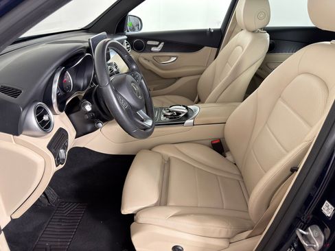 Used 2018 Mercedes-Benz GLC 300 image 4