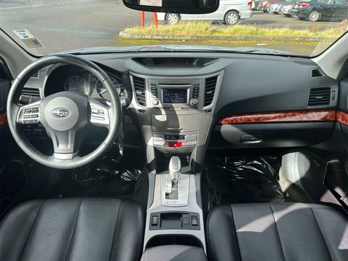 Used 2012 Subaru Outback 2.5i Limited w/ Moonroof Pkg image 9
