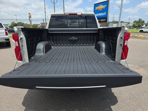 New 2026 Chevrolet Silverado 1500 RST w/ Dark Appearance Package AWD/4WD image 13