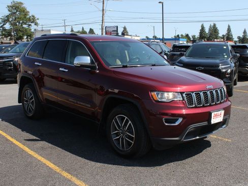 Used 2021 Jeep Grand Cherokee Limited AWD/4WD image 3