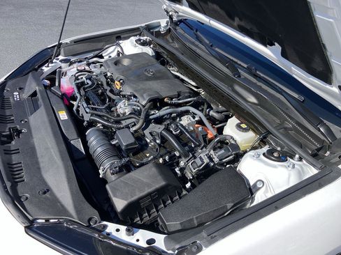 Used 2026 Toyota Camry SE image 32