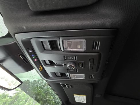 Used 2023 GMC Yukon Denali Ultimate AWD/4WD image 46