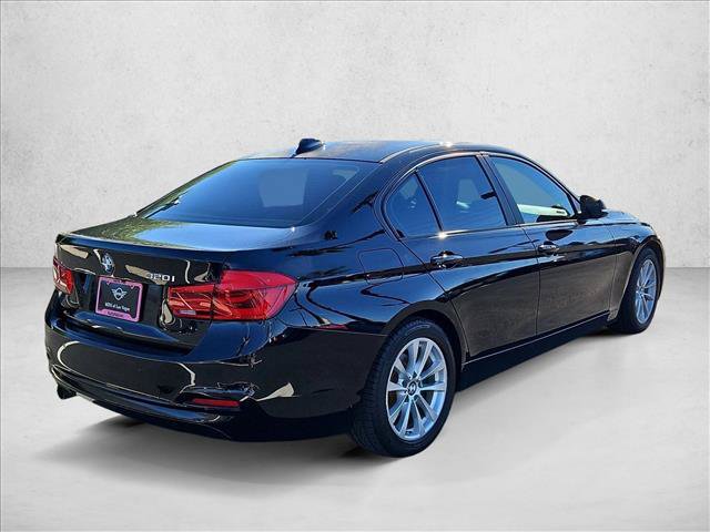 Used 2016 BMW 320i Sedan RWD image 5