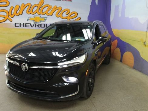 Used 2023 Buick Enclave Essence w/ Sport Touring Edition AWD/4WD image 4