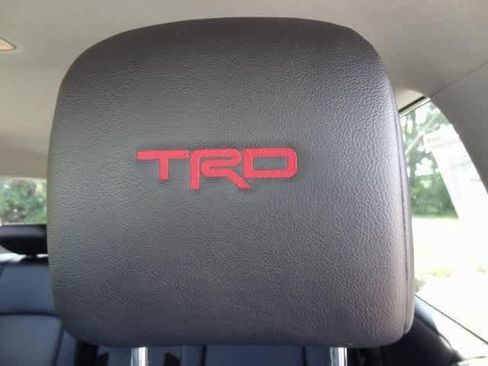 Used 2024 Toyota 4Runner TRD Off-Road Premium image 8