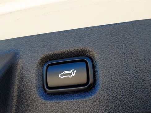 Used 2021 Hyundai Santa Fe Limited image 25