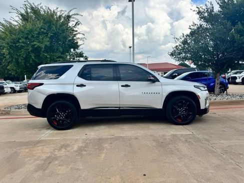 Used 2022 Chevrolet Traverse Premier w/ Redline Edition AWD/4WD image 4