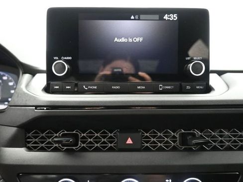 Certified 2025 Honda Accord LX image 9