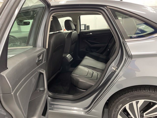 Used 2020 Volkswagen Jetta SEL Premium FWD image 5
