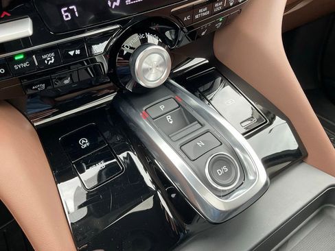 Certified 2026 Acura MDX SH-AWD w/ Technology Package image 18
