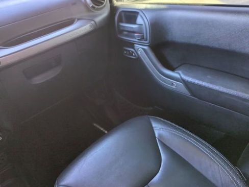 Used 2017 Jeep Wrangler Unlimited Sport image 17