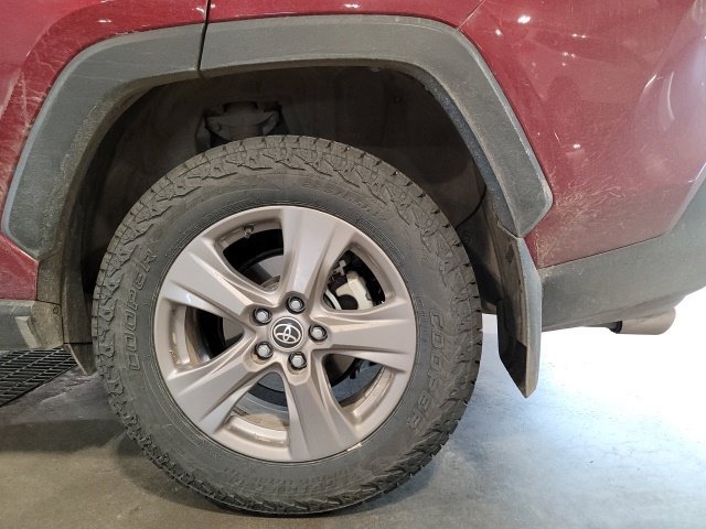 Used 2023 Toyota RAV4 XLE w/ Convenience Package AWD/4WD image 14