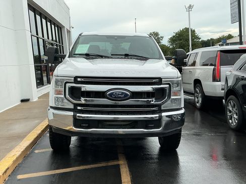 Used 2021 Ford F250 XLT w/ FX4 Off-Road Package AWD/4WD image 3