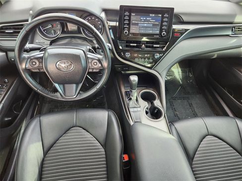 Used 2023 Toyota Camry SE image 15
