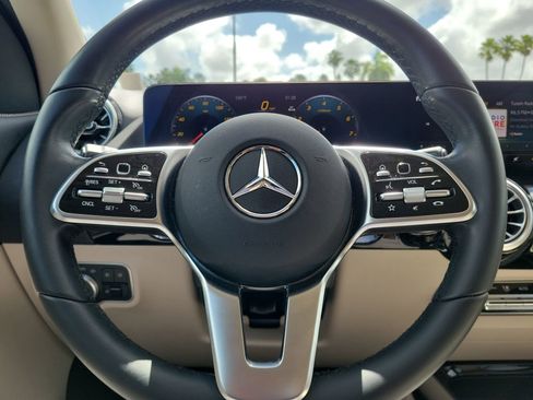 Certified 2023 Mercedes-Benz GLA 250 image 29