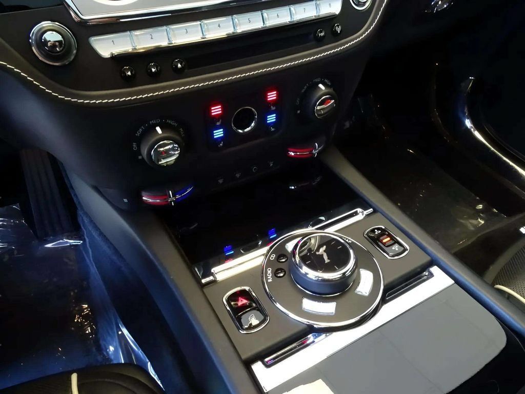 Certified 2017 Rolls-Royce Wraith RWD image 10