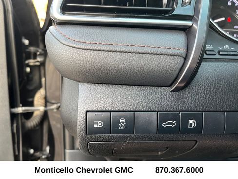 Used 2018 Toyota Camry LE image 21