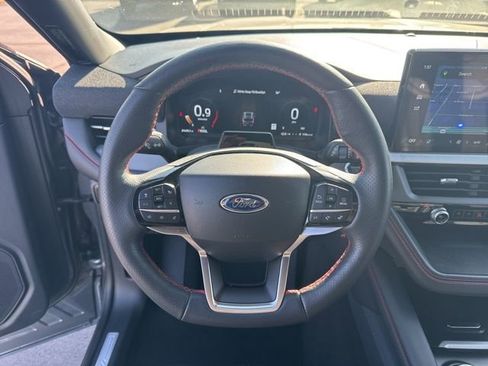 Used 2025 Ford Explorer ST-Line image 14