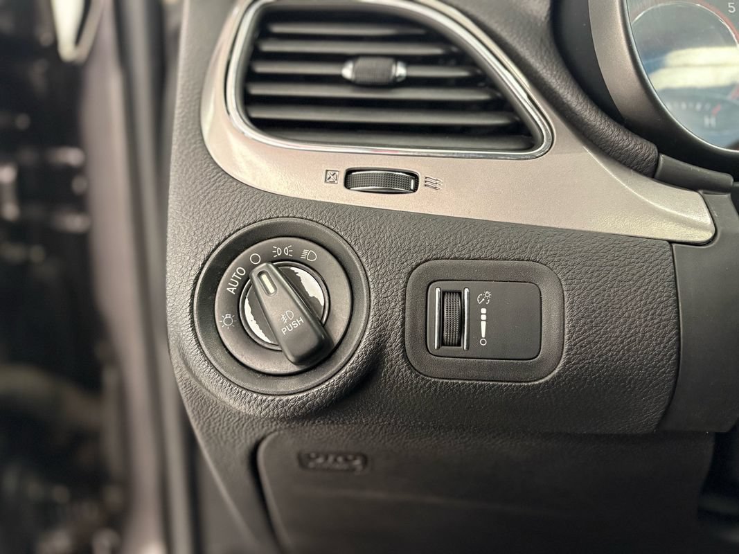 Used 2017 Dodge Journey Crossroad FWD image 29