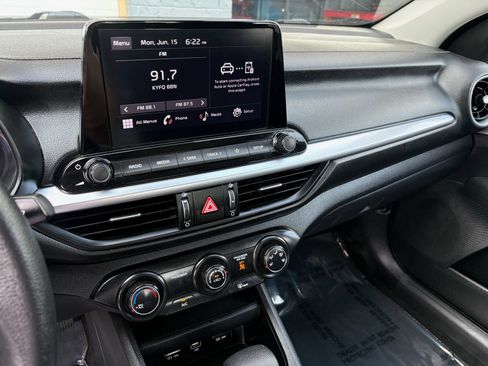 Used 2023 Kia Forte LXS w/ LXS Technology Package FWD image 24