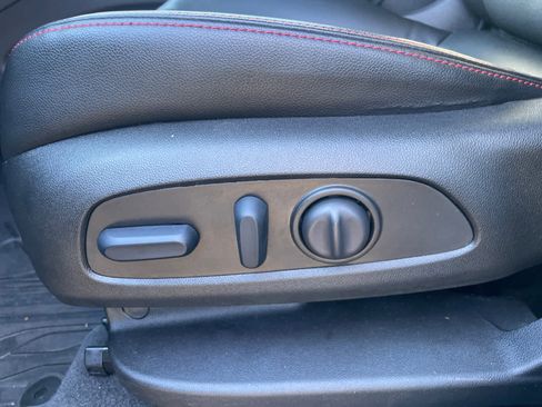 Certified 2023 Chevrolet Equinox RS w/ RS Leather Package image 8