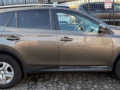 Used 2015 Toyota RAV4 LE image 4