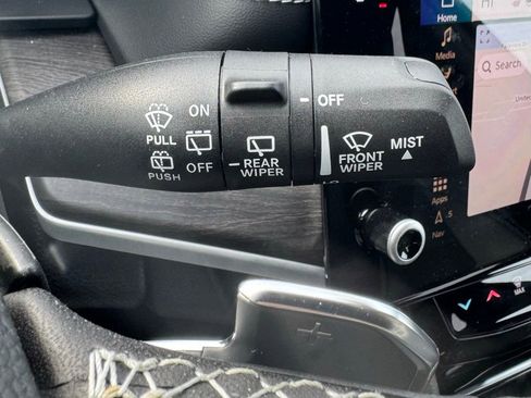 New 2026 Jeep Grand Cherokee Altitude AWD/4WD image 18