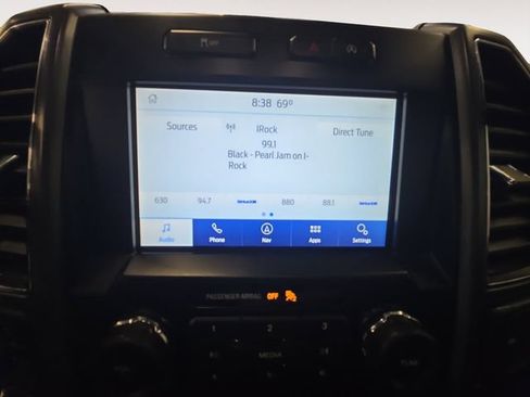 Used 2020 Ford F150 XLT w/ Equipment Group 302A Luxury AWD/4WD image 15