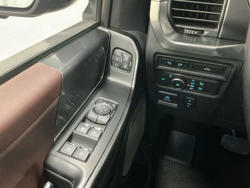 Used 2021 Ford F150 Lariat w/ Equipment Group 502A High image 18