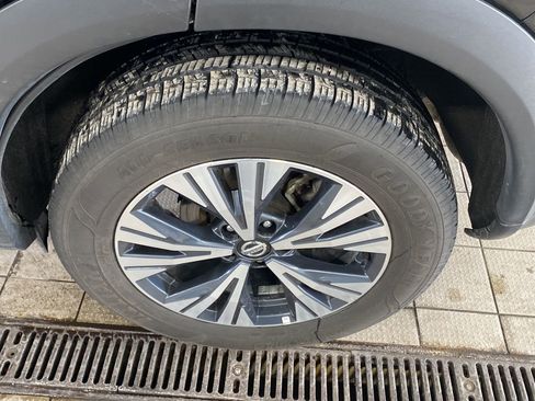 Certified 2021 Nissan Rogue SV image 20