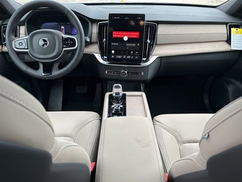 New 2026 Volvo XC90 B6 Plus w/ Protection Package Premier image 11