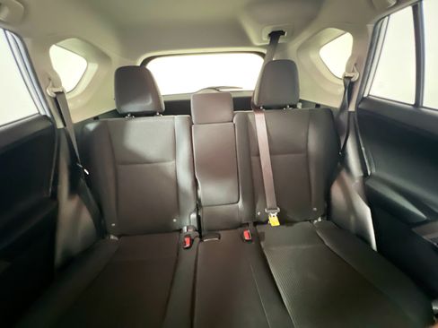 Used 2016 Toyota RAV4 LE FWD image 30