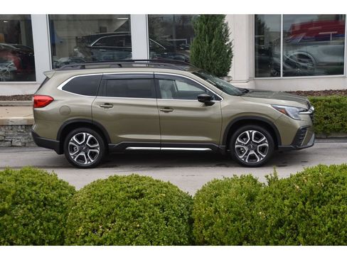 Used 2024 Subaru Ascent Limited w/ Technology Package image 3