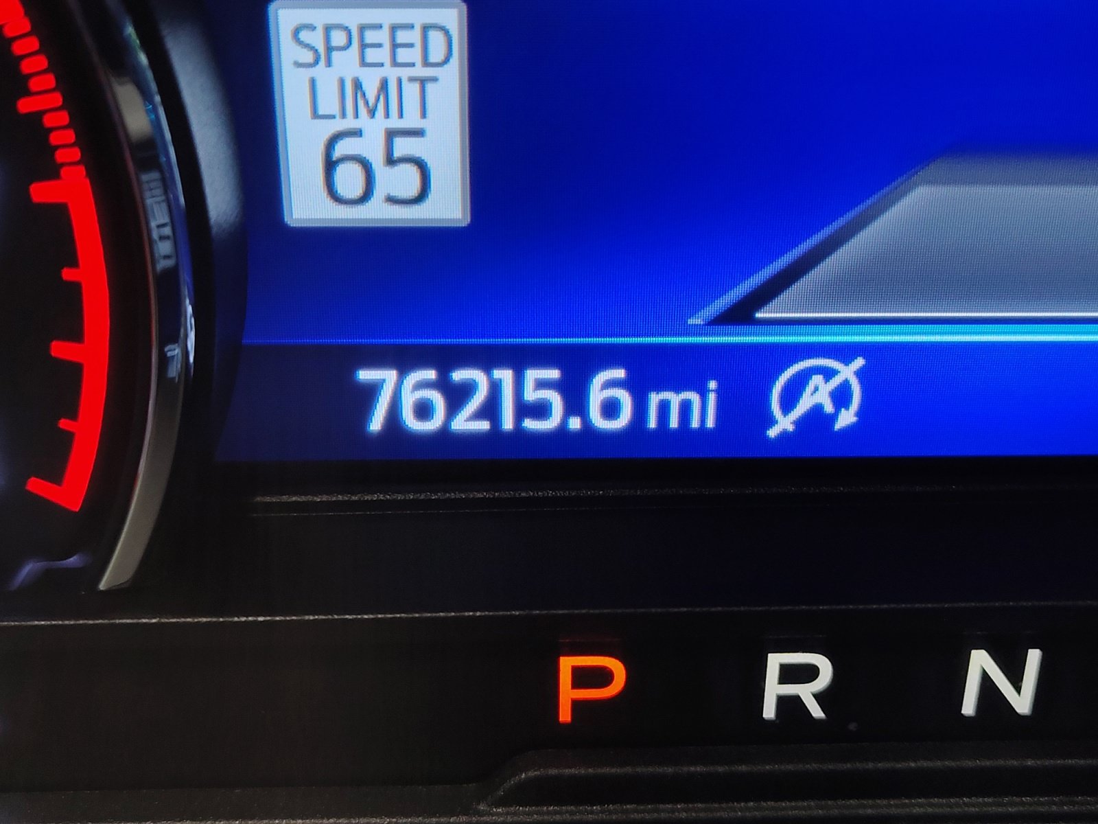 Used 2020 Ford Explorer Limited RWD image 2