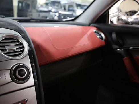 Used 2006 Mercedes-Benz SLR image 25