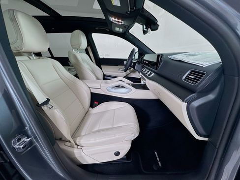 New 2026 Mercedes-Benz GLS 450 4MATIC image 31