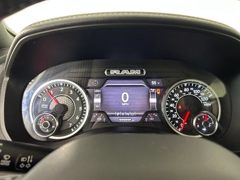 Used 2023 RAM 1500 Laramie AWD/4WD image 18