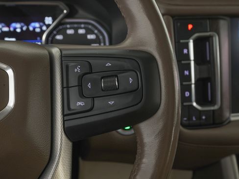 Used 2021 GMC Yukon Denali w/ Denali Premium Package image 23