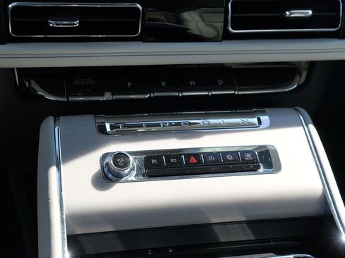Used 2025 Lincoln Aviator Reserve w/ Illumination Package AWD/4WD image 27