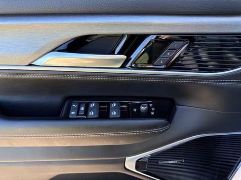 New 2026 Jeep Grand Wagoneer Limited AWD/4WD image 16
