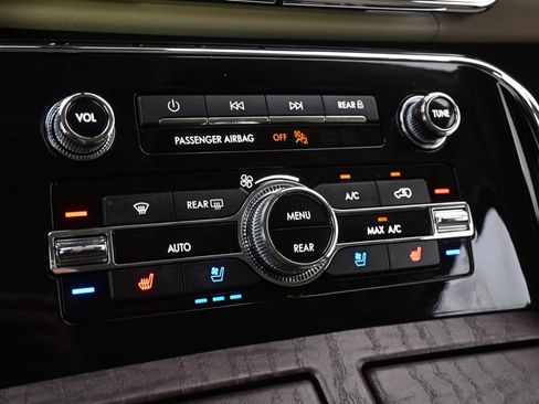 Used 2022 Lincoln Navigator Reserve AWD/4WD image 31