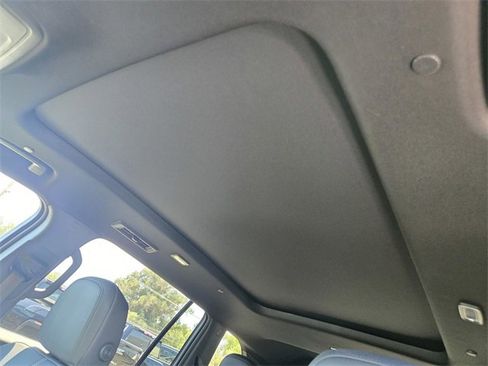 New 2025 GMC Acadia Elevation w/ Elevation Premium Package image 13