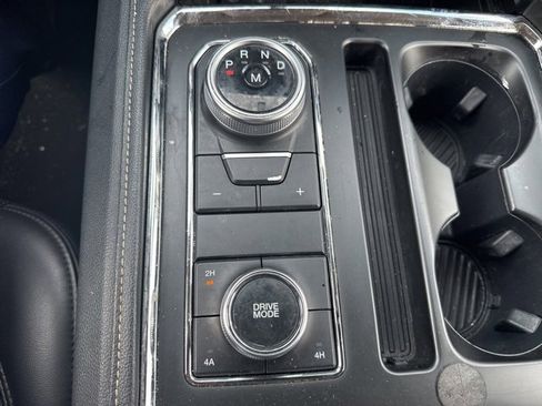 Used 2024 Ford Expedition Max XLT image 22