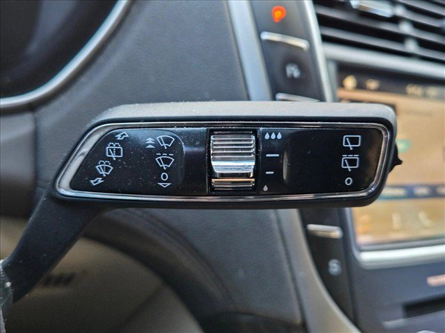 Used 2019 Lincoln Nautilus Select w/ Class II Trailer Tow Package FWD image 15