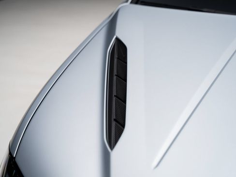 Used 2024 Lamborghini Urus Performante AWD/4WD image 14