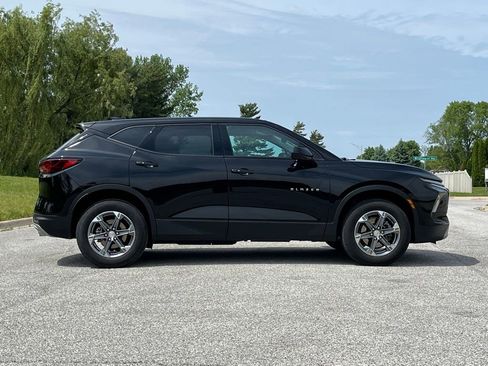 Used 2024 Chevrolet Blazer LT w/ LPO, Floor Liner Package FWD image 8